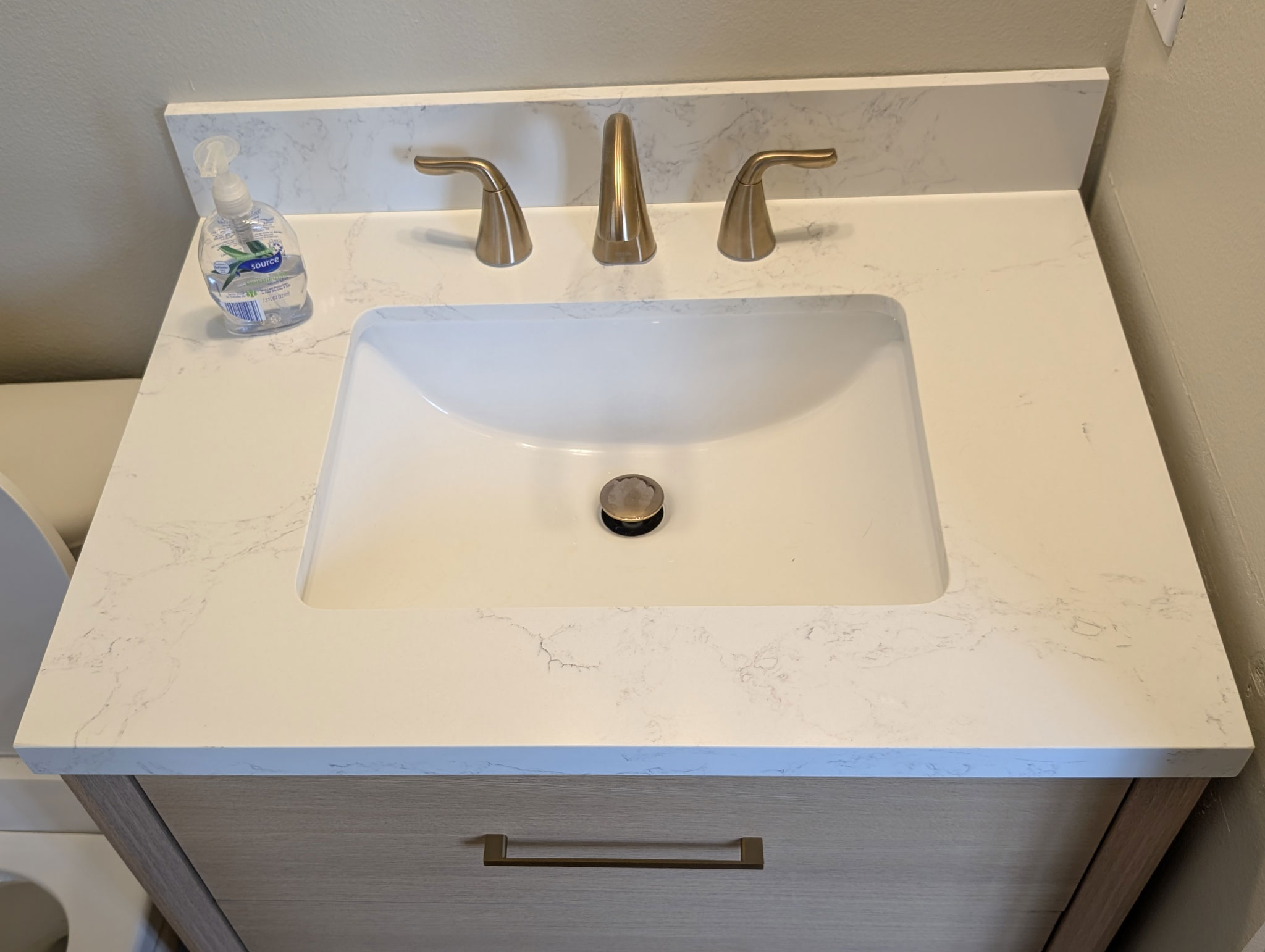 Bathroom vanity